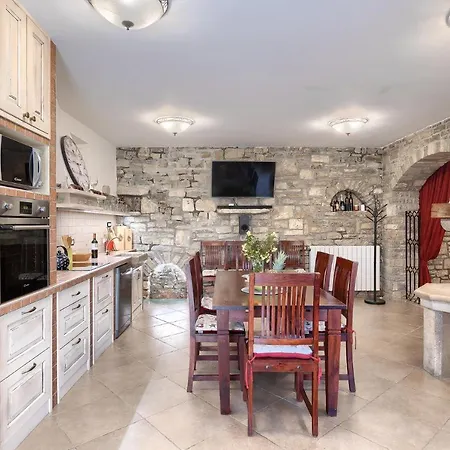 Apartment Pietro *